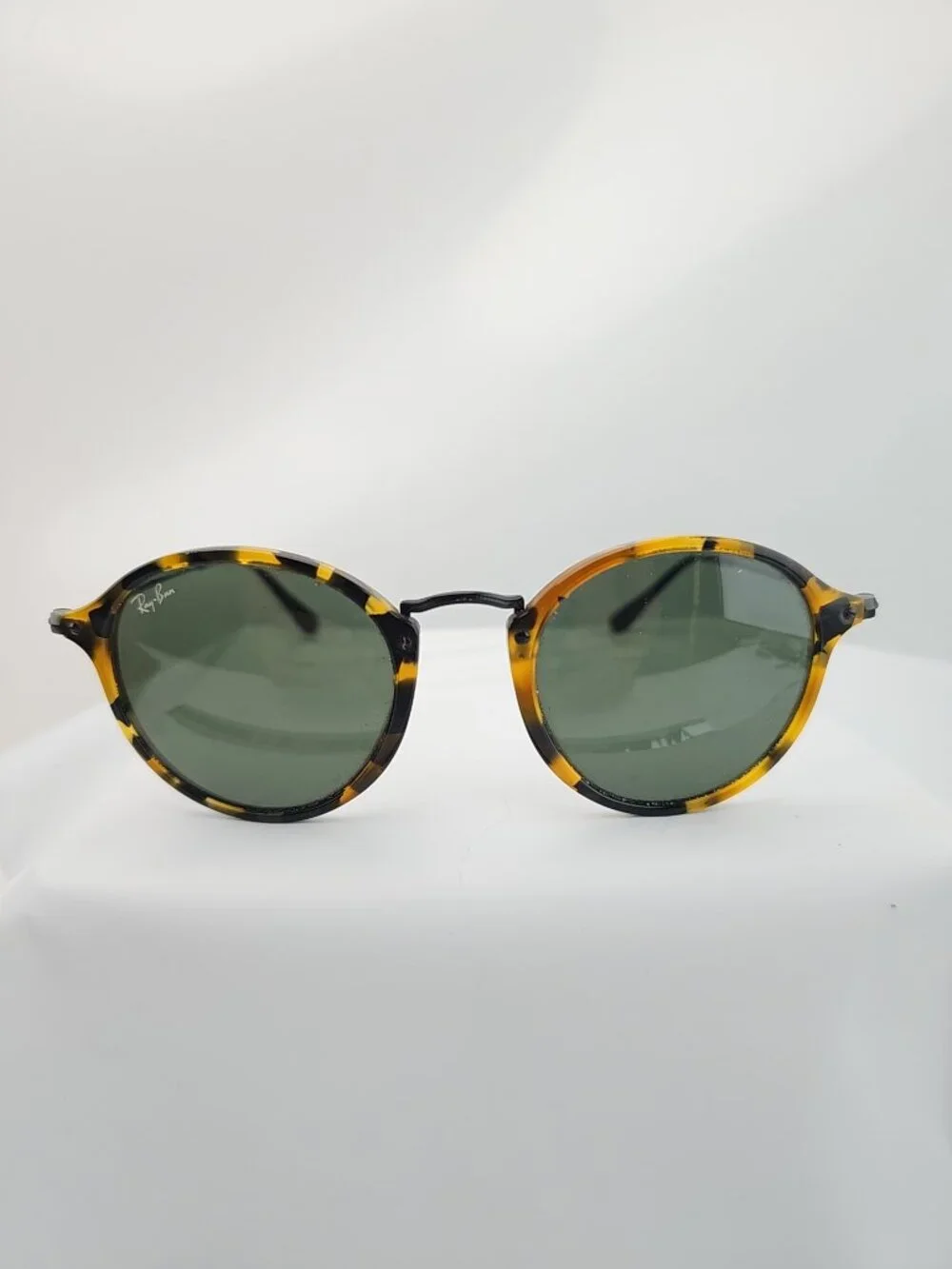 Ray-Ban Round Fleck Tortoise Sunglasses